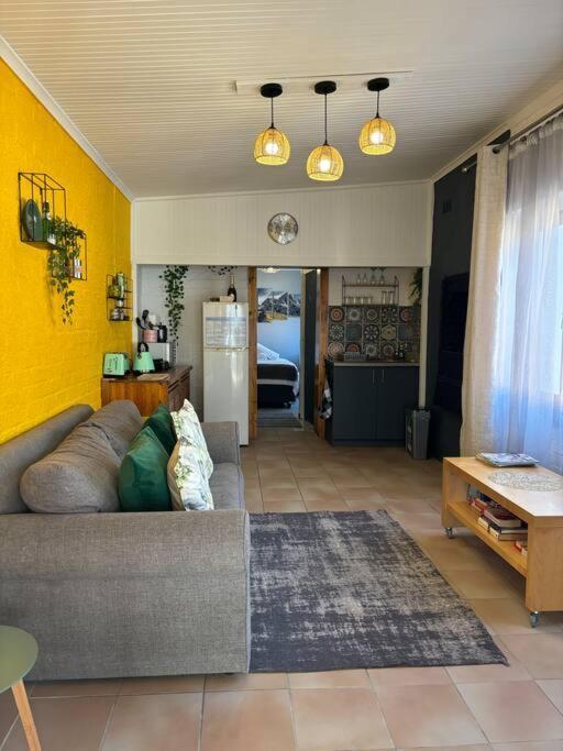 Mountain Views, Walks, Heart Of Old Village * Gordons Bay